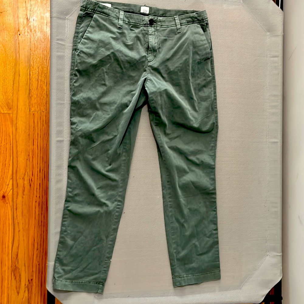 Gap Girlfriend Chino